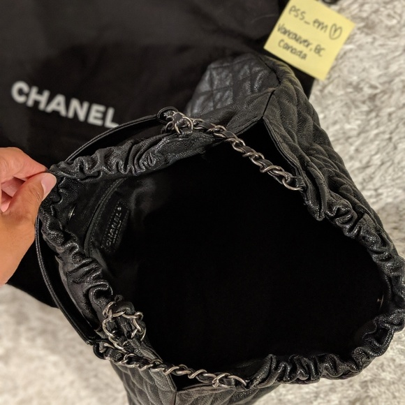 Authentic Chanel hobo bag - Picture 6 of 6